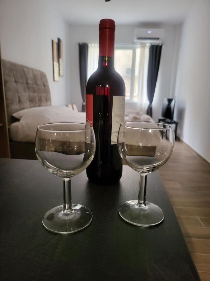 J&N Home Monastiraki أثينا المظهر الخارجي الصورة
