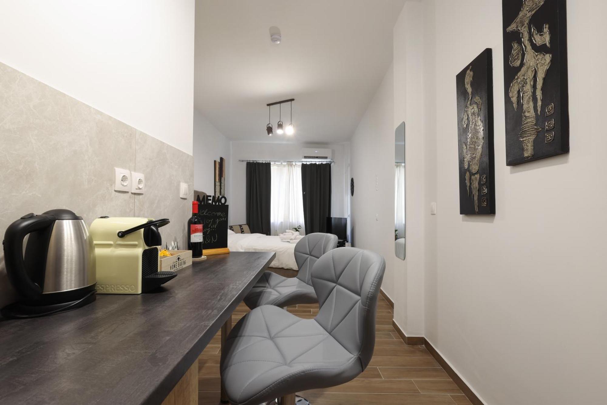 J&N Home Monastiraki أثينا المظهر الخارجي الصورة